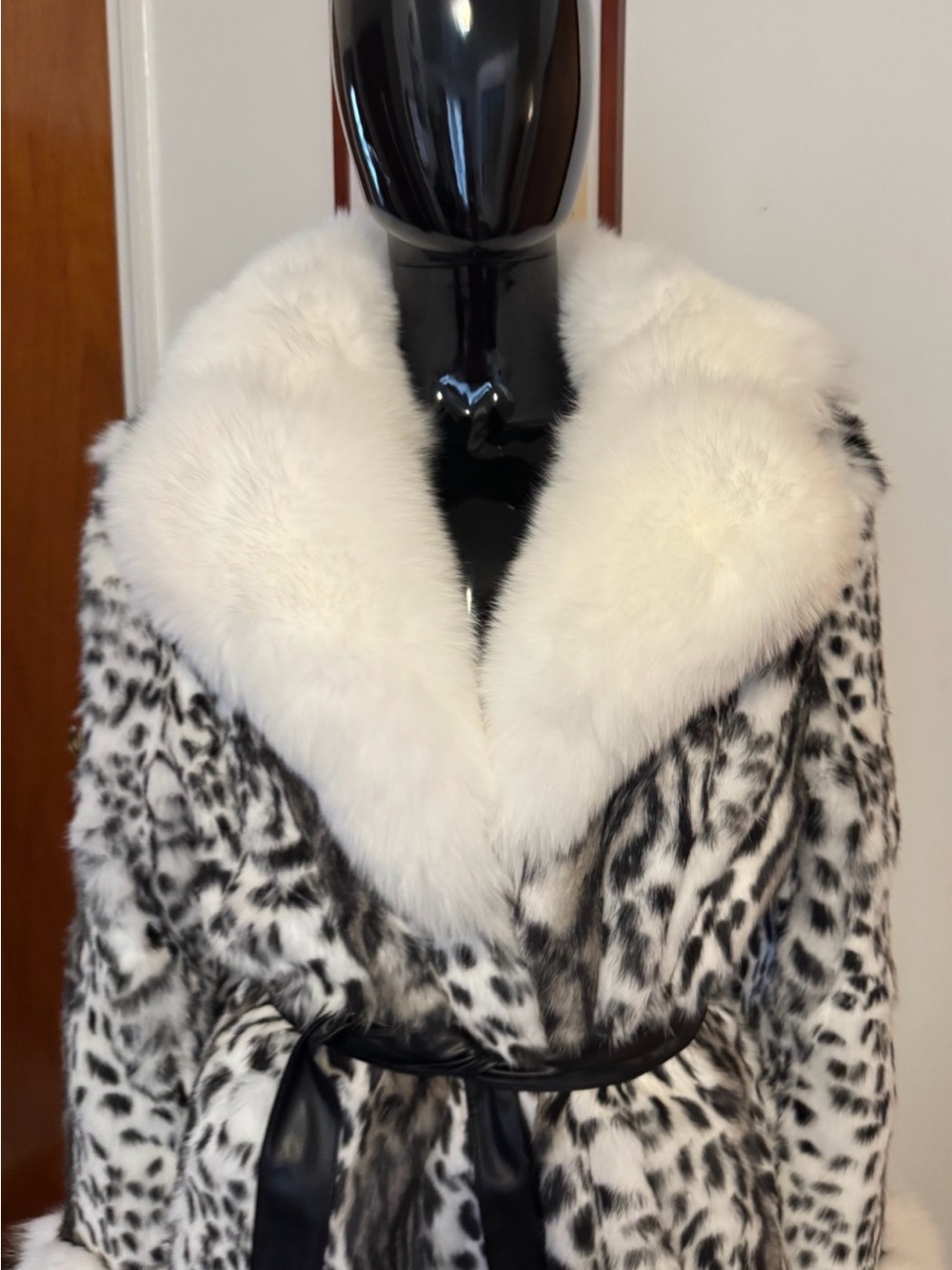 Luxury White & Black Leopard Print rabbit Fur Coat with White fox Collar - Picture 11 of 16